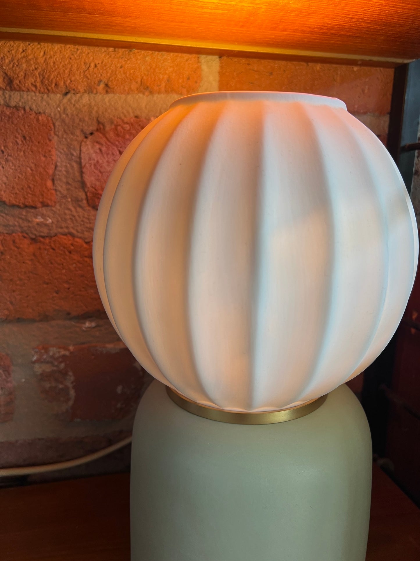 Carpyen ‘Mei’ Table Porcelain Lamp in Green & White