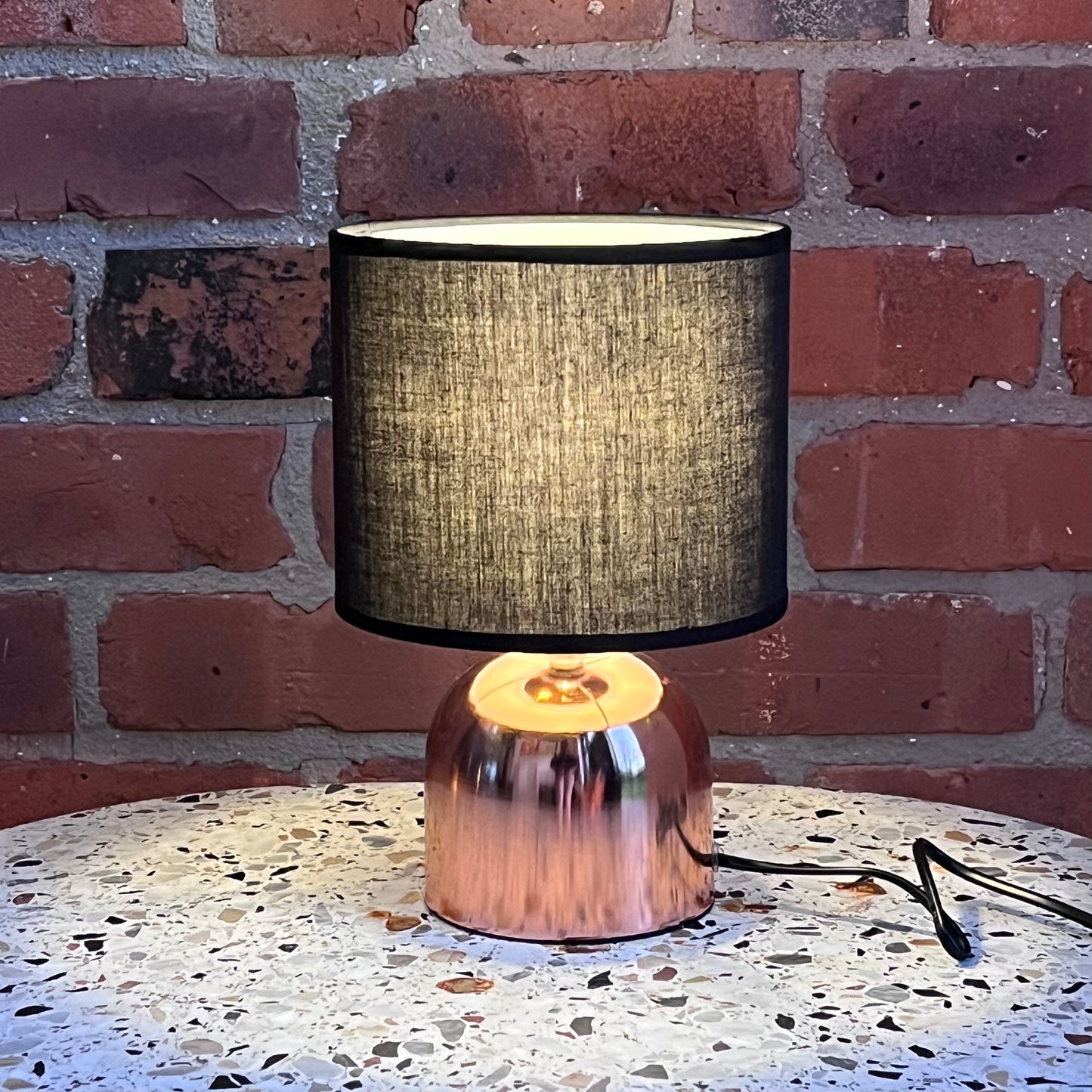USB copper and black table lamp